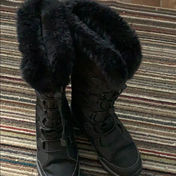 Boots only wear twice - Picture 3 of 3